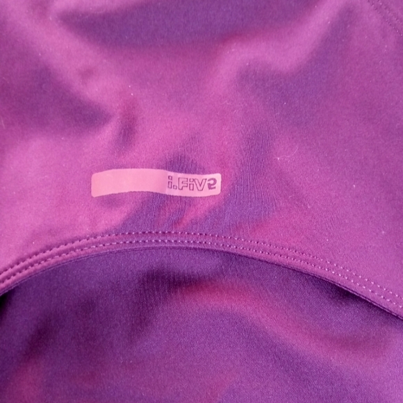 Women's petite work out tank top - Picture 3 of 6